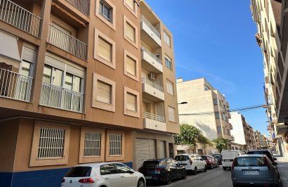 Revente - Apartamento - Torrevieja - Paseo maritimo