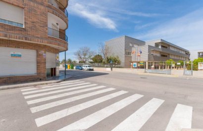 Revente - Local comercial - Almoradí - Estación bus