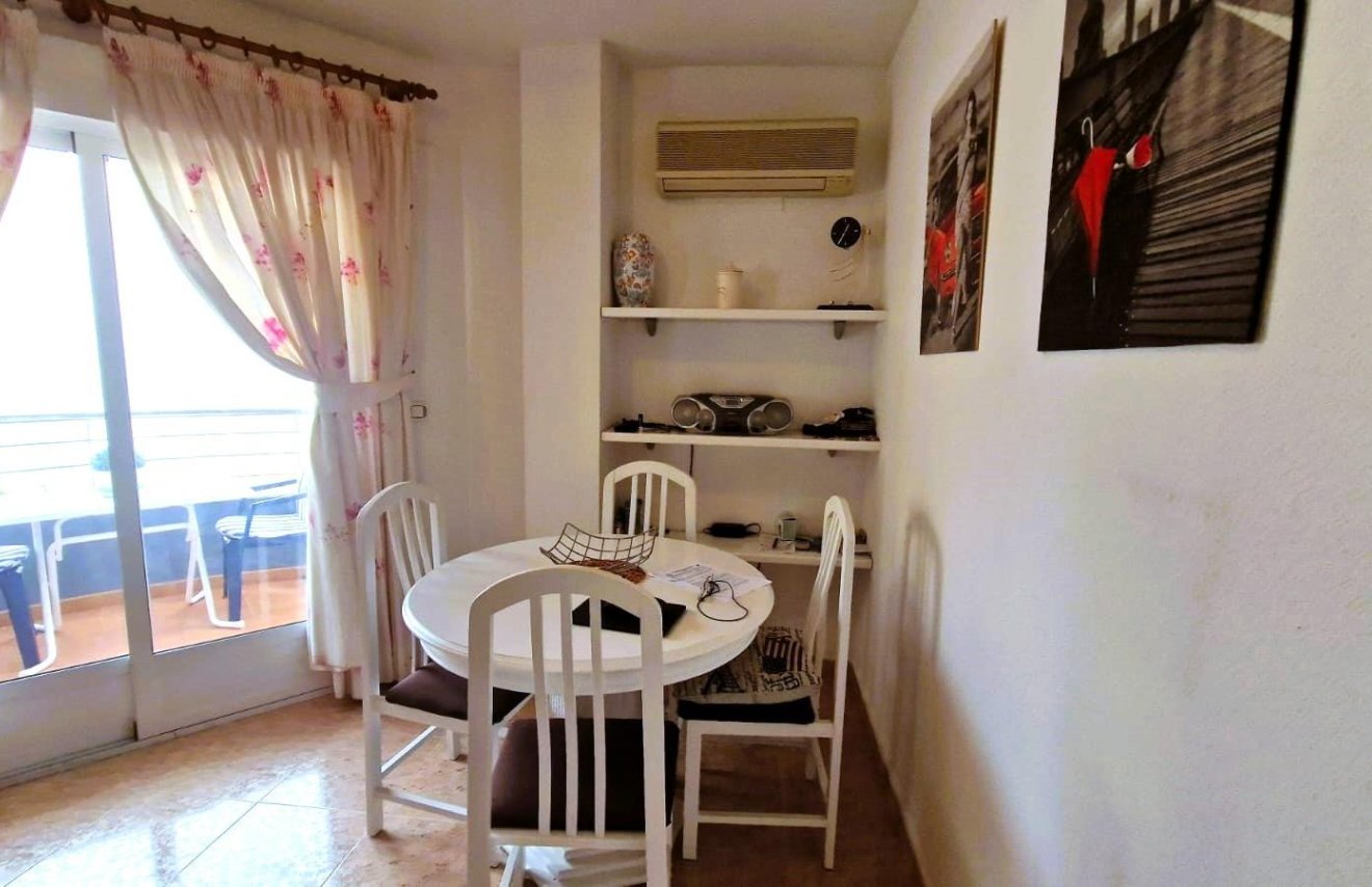 Resale - Apartamento - Torrevieja - Playa del Cura