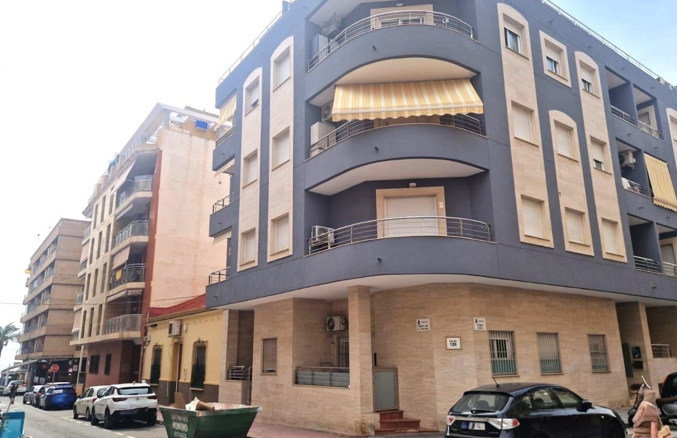 Resale - Apartamento - Torrevieja - Playa del Cura