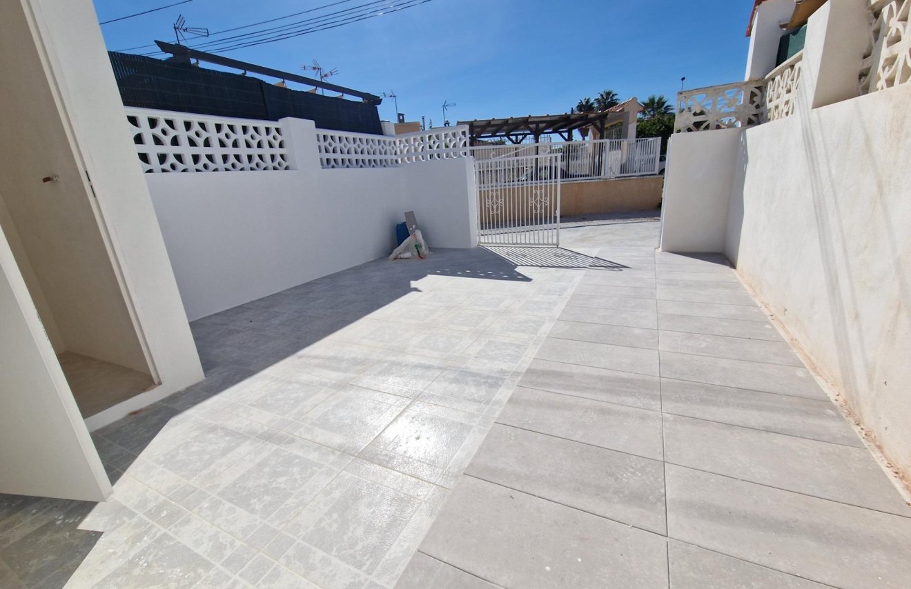 Resale - Townhouse - Torrevieja - Torretas