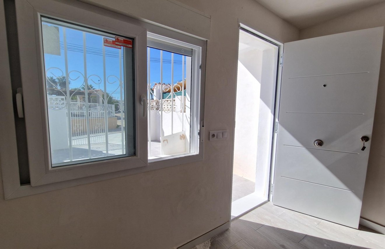 Resale - Townhouse - Torrevieja - Torretas