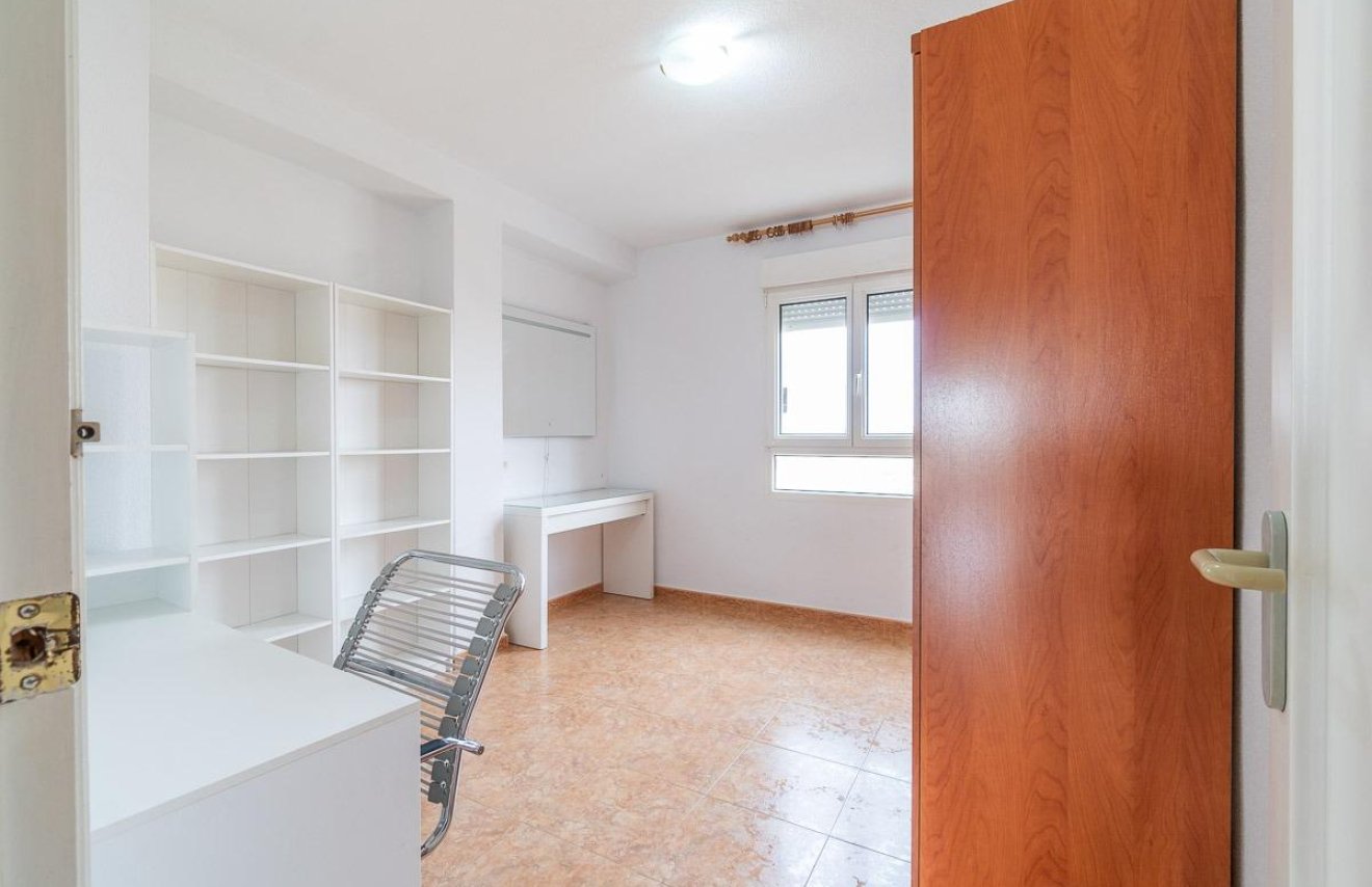 Reventa - Apartamento - Orihuela Costa - Campoamor