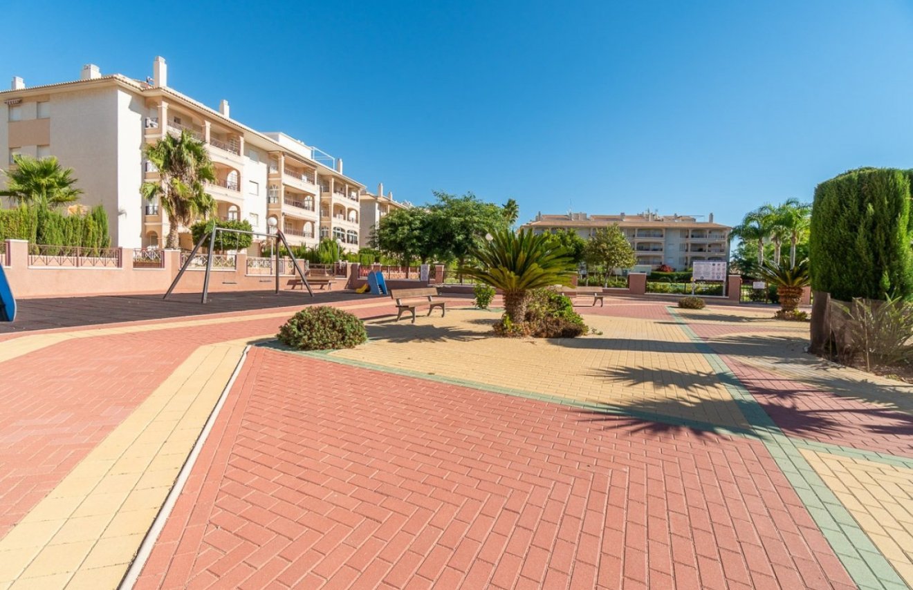 Reventa - Planta baja - Orihuela Costa - Playa Flamenca