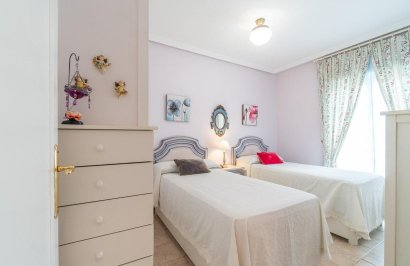 Resale - Apartamento - Orihuela Costa - La Zenia