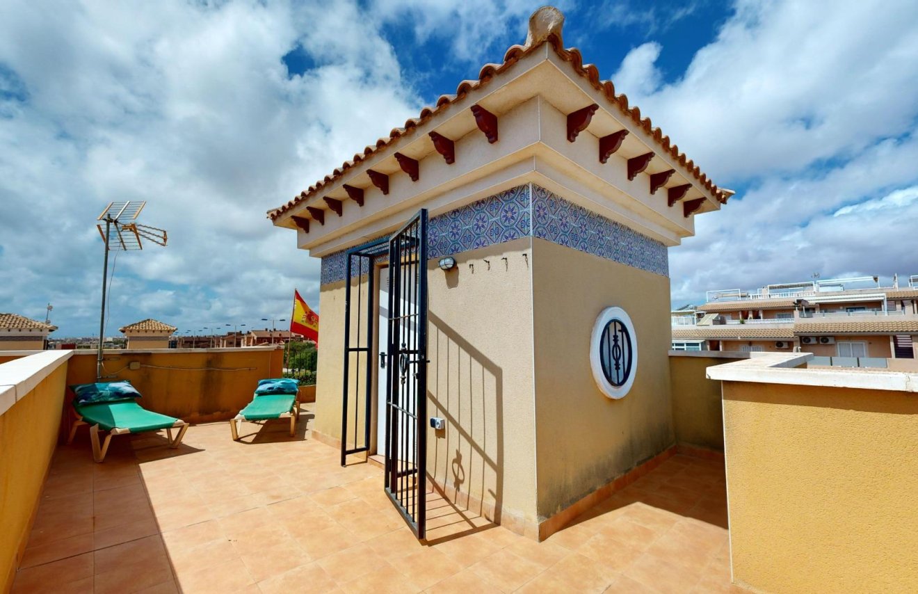 Revente - Chalet - Torrevieja - Aguas nuevas 1