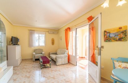 Resale - Villa - Orihuela Costa - La Zenia