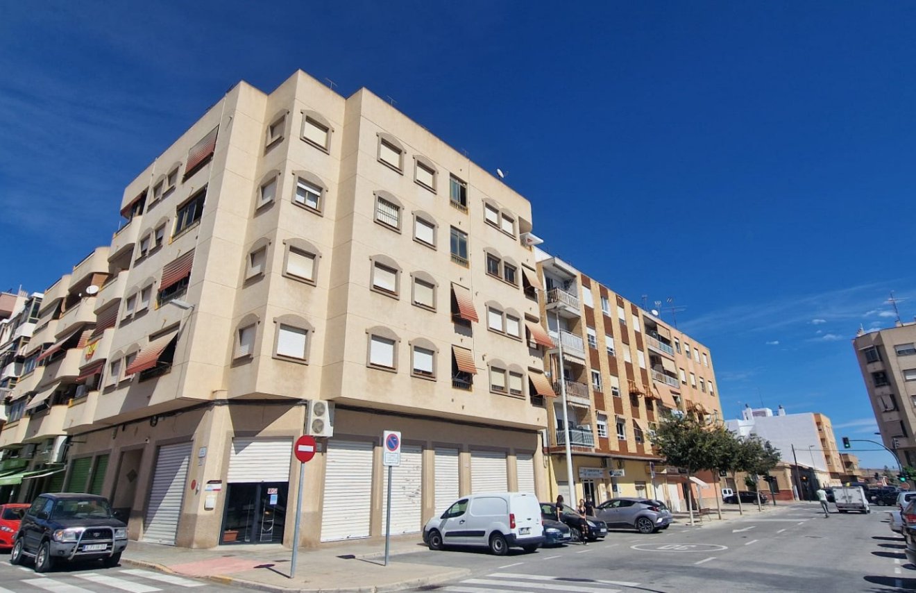 Resale - Apartamento - Torrellano - Centro