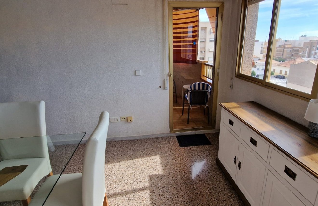 Resale - Apartamento - Torrellano - Centro