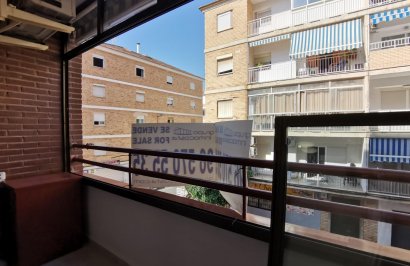 Resale - Apartamento - Torrevieja - Estacion de autobuses