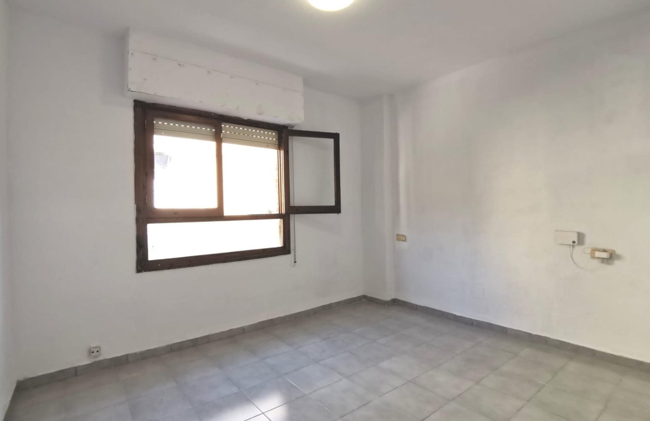 Revente - Apartamento - Torrevieja - Estacion de autobuses