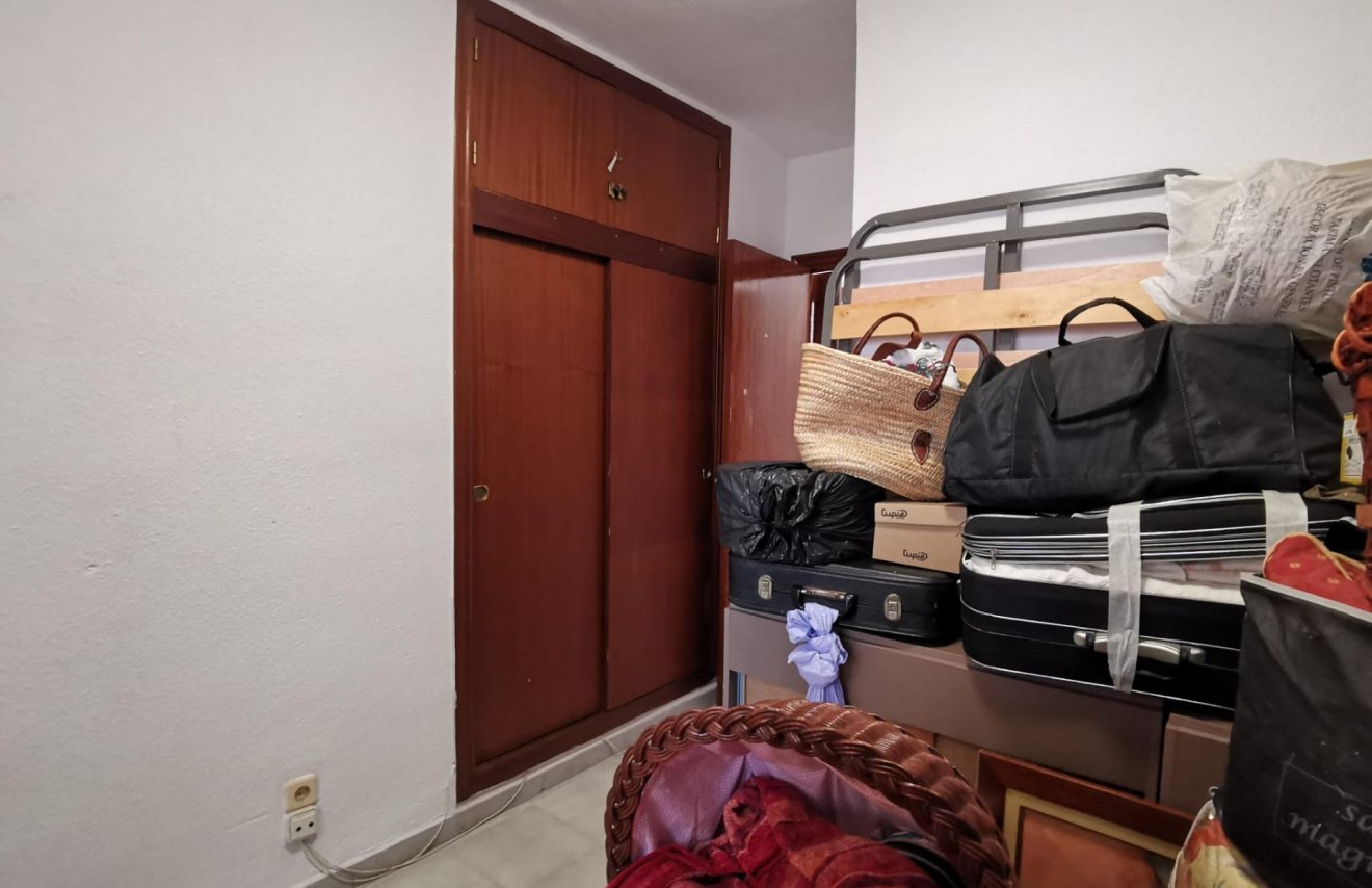 Resale - Apartamento - Torrevieja - Estacion de autobuses