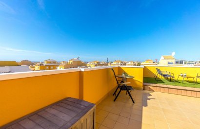 Resale - Townhouse - Ciudad quesada - Lo marabú