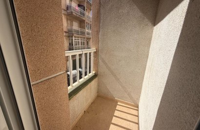 Revente - Apartamento - Torrevieja - Centro