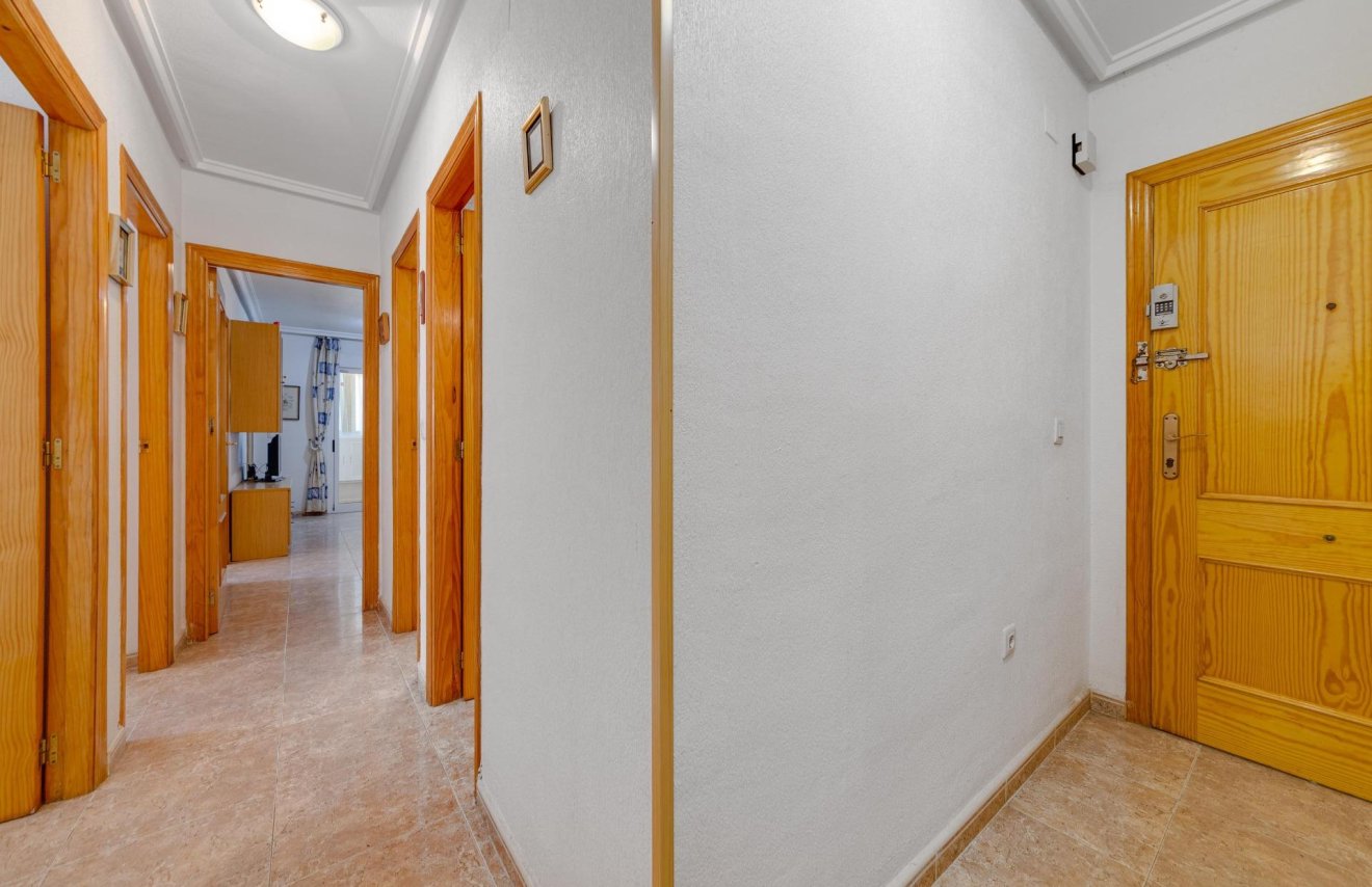 Resale - Apartamento - Torrevieja - Habaneras