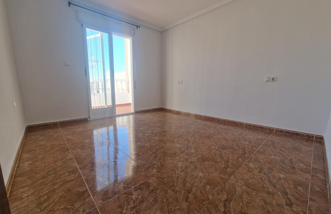 Resale - Townhouse - Torrevieja - Estacion de autobuses