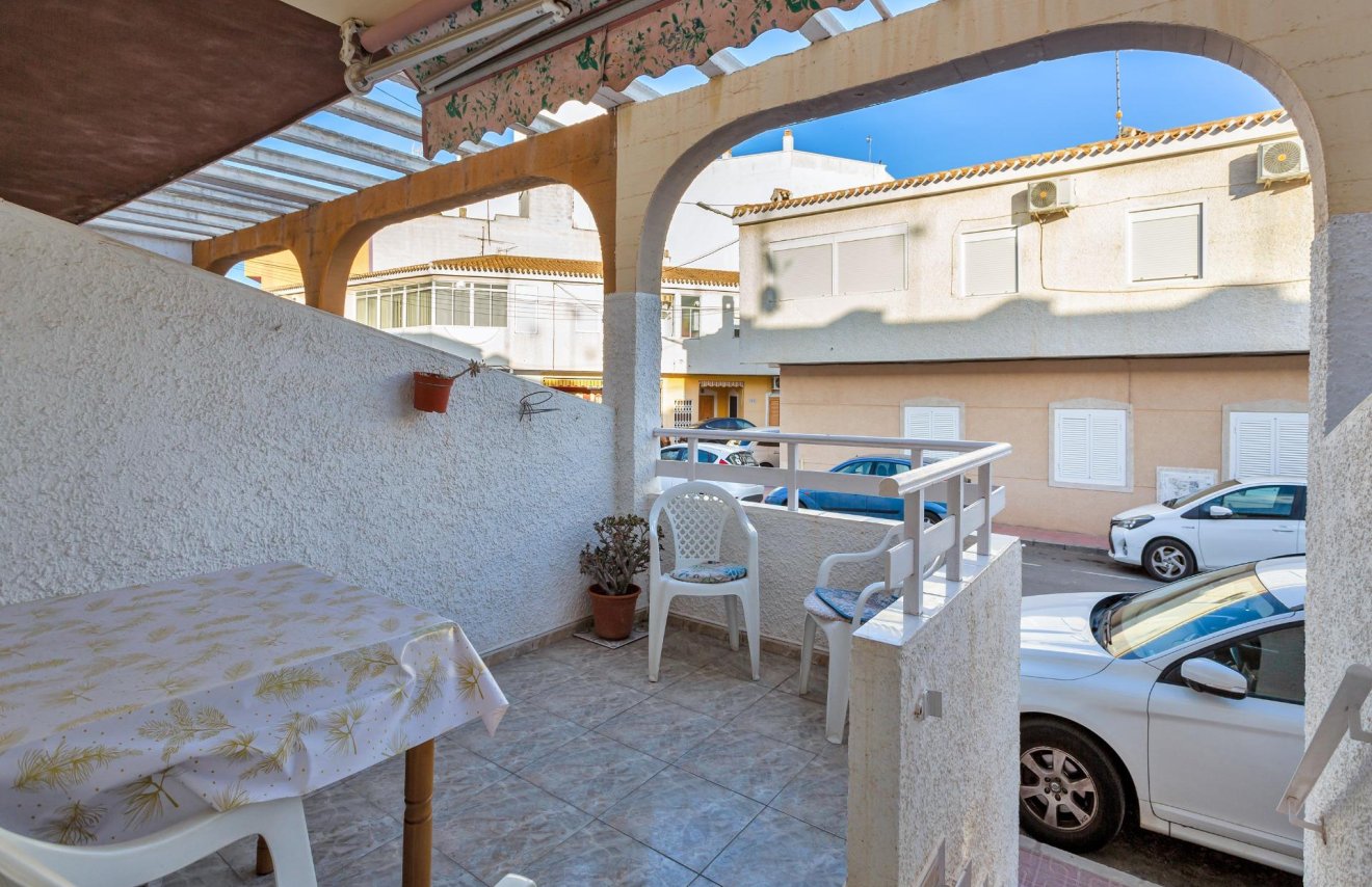 Resale - Townhouse - Torrevieja - Acequion