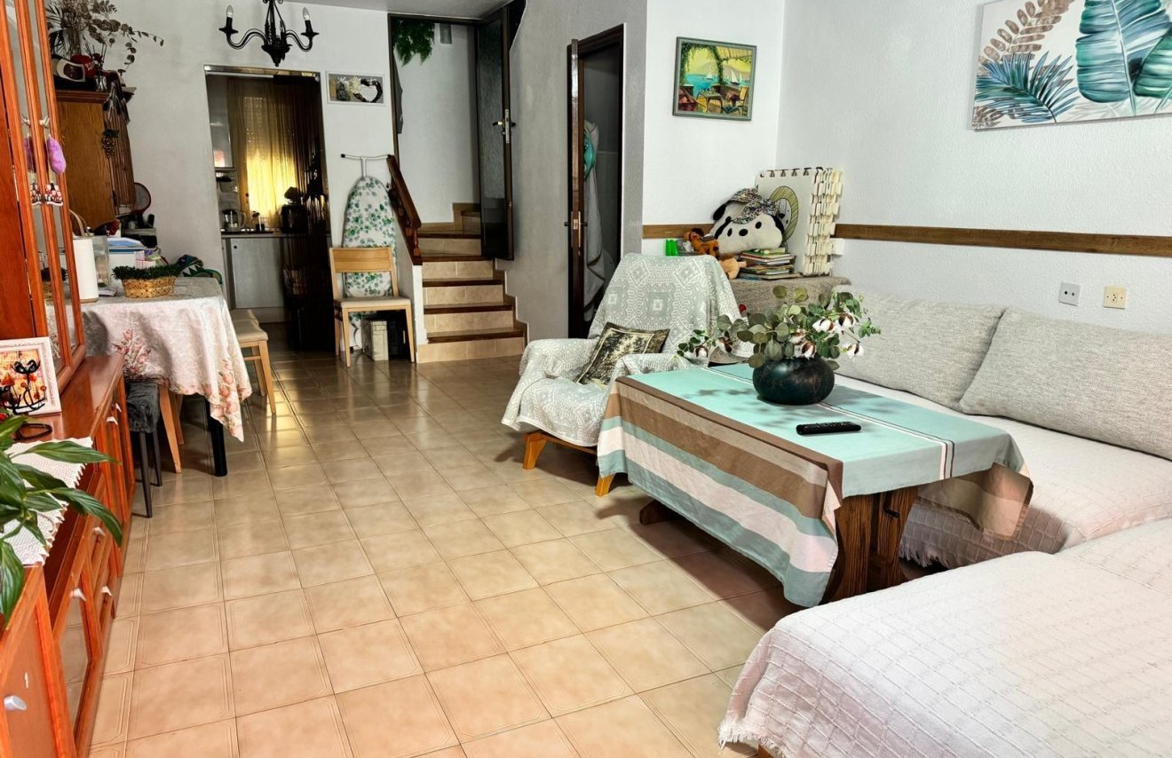 Resale - Casa Tipo Dúplex - Torrevieja - Playa de los Naufragos