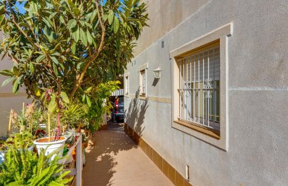 Resale - Townhouse - Torrevieja - Aguas nuevas 2