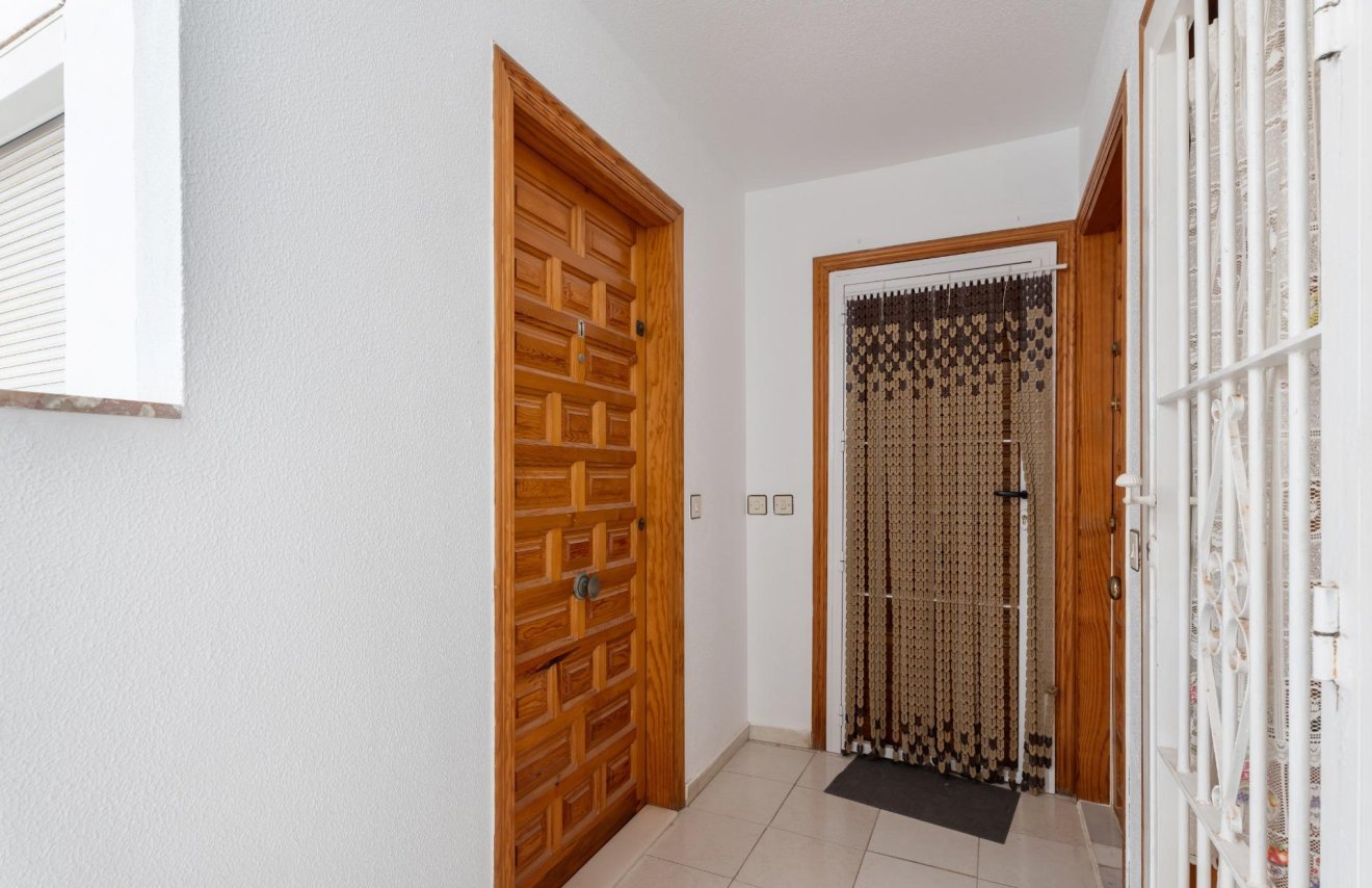 Resale - Apartamento - Torrevieja - Playa de los Locos