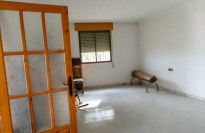 Resale - Casa con terreno - Orihuela - Arneva