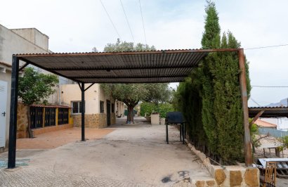 Resale - Casa con terreno - Orihuela - Arneva