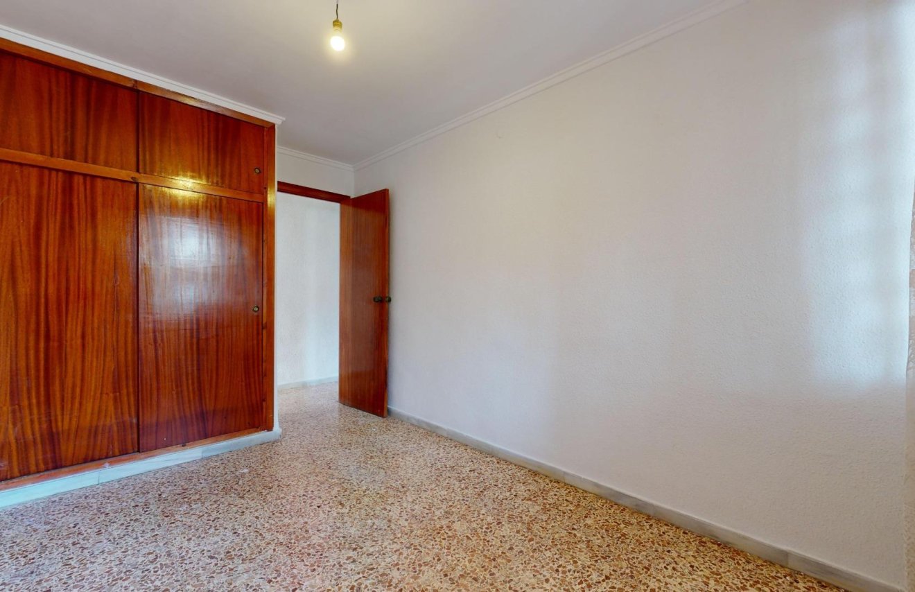 Resale - Apartamento - Torrevieja - Acequion