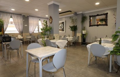 Resale - Local comercial - Torrevieja - Playa del Cura