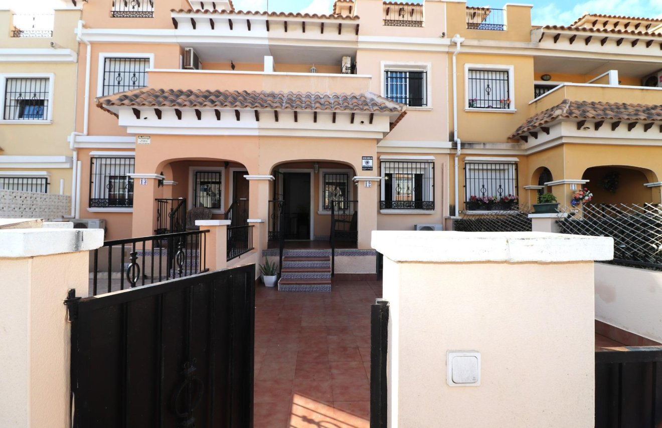 Resale - Townhouse - Torrevieja - Aguas nuevas 1