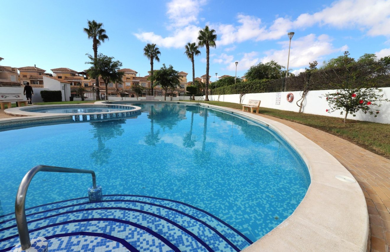 Resale - Townhouse - Torrevieja - Aguas nuevas 1