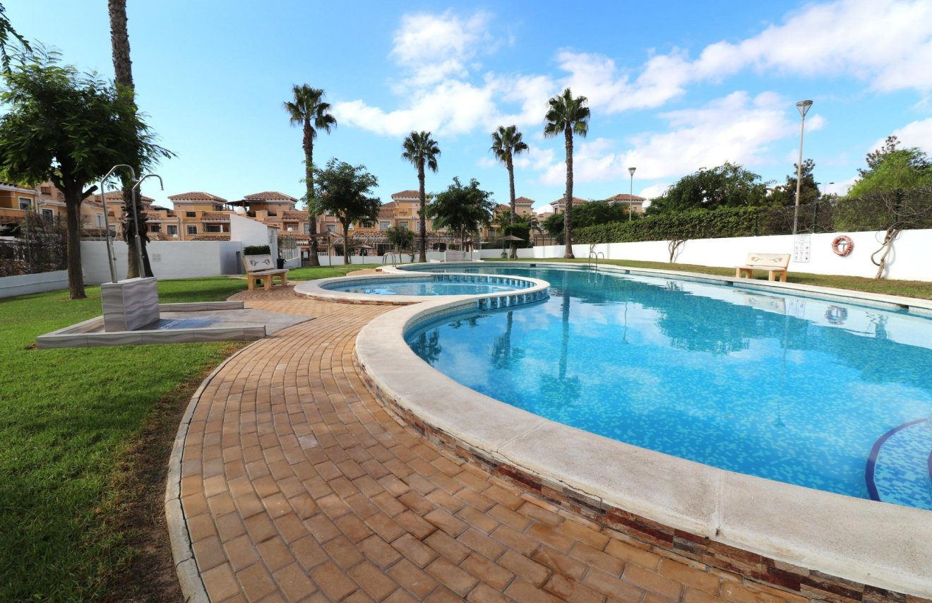 Resale - Townhouse - Torrevieja - Aguas nuevas 1