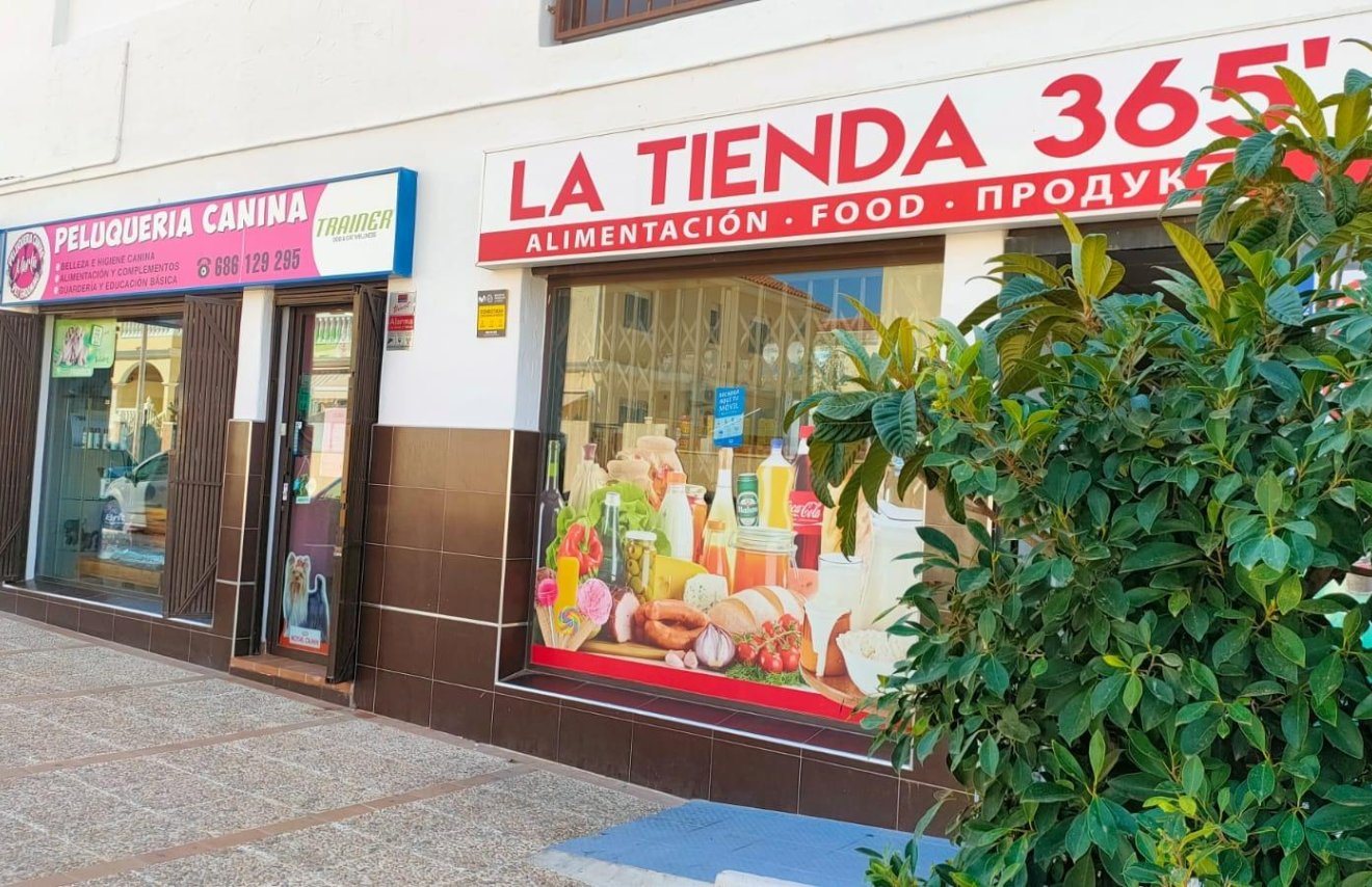 Revente - Local comercial - Torrevieja - Aguas nuevas 1