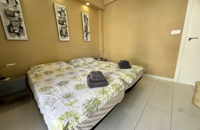 Resale - Apartamento - Torrevieja - Paseo maritimo