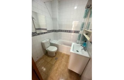 Resale - Bungalow Planta Baja - Torrevieja - Calas blanca