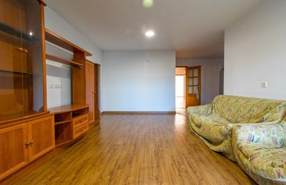 Reventa - Chalet - San Isidro - CENTRO