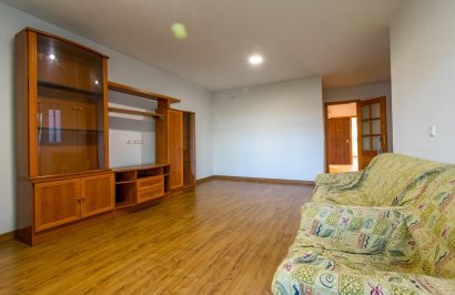 Reventa - Chalet - San Isidro - CENTRO