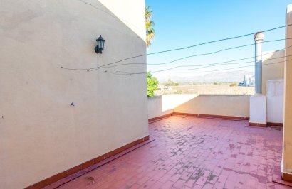 Resale - Chalet - San Isidro - CENTRO