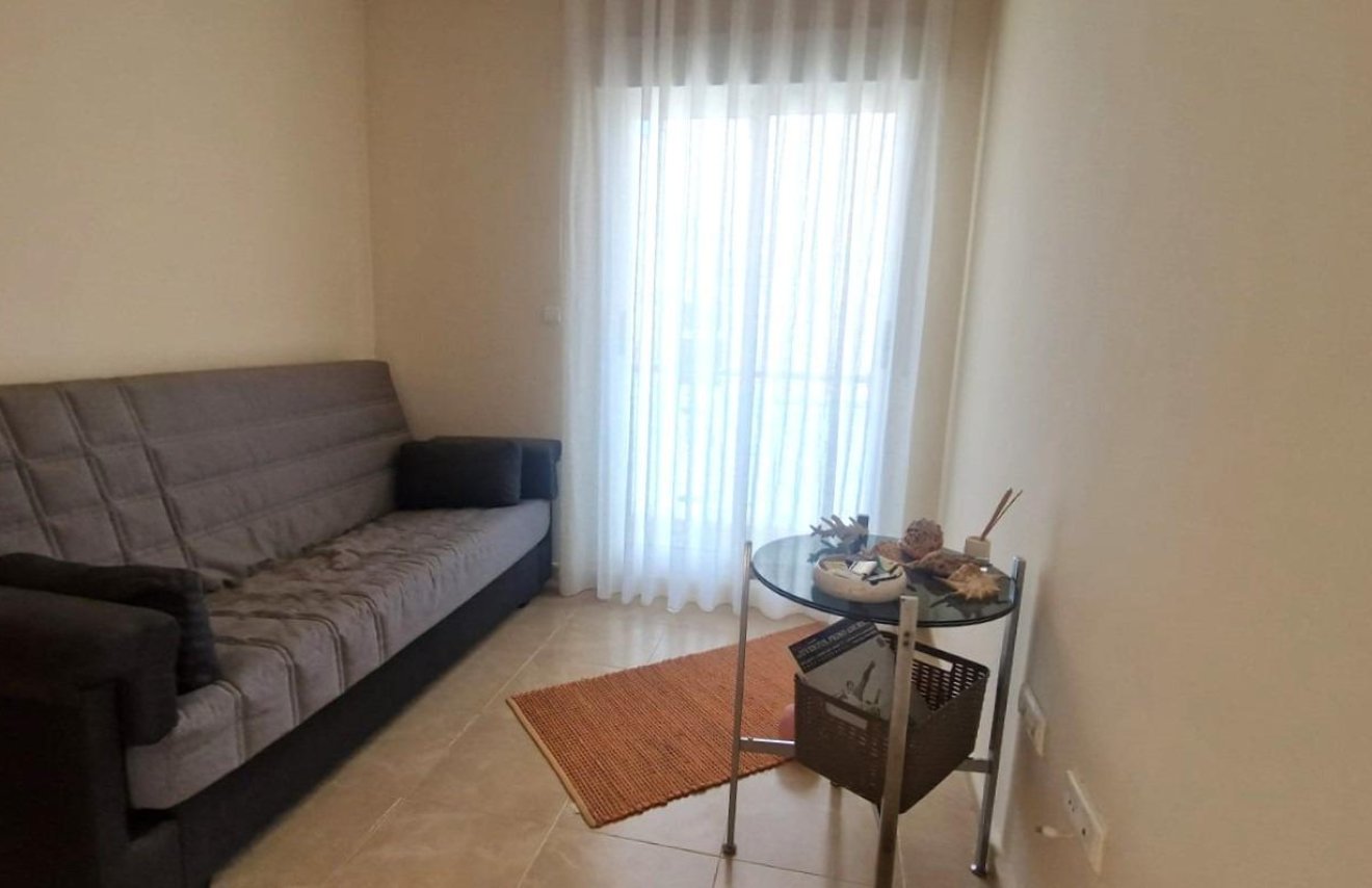 Revente - Casa Tipo Dúplex - Montesinos - La herrada