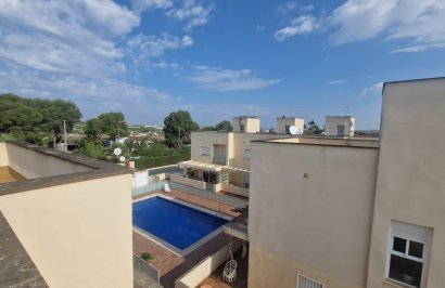 Resale - Casa Tipo Dúplex - Los Montesinos - La herrada