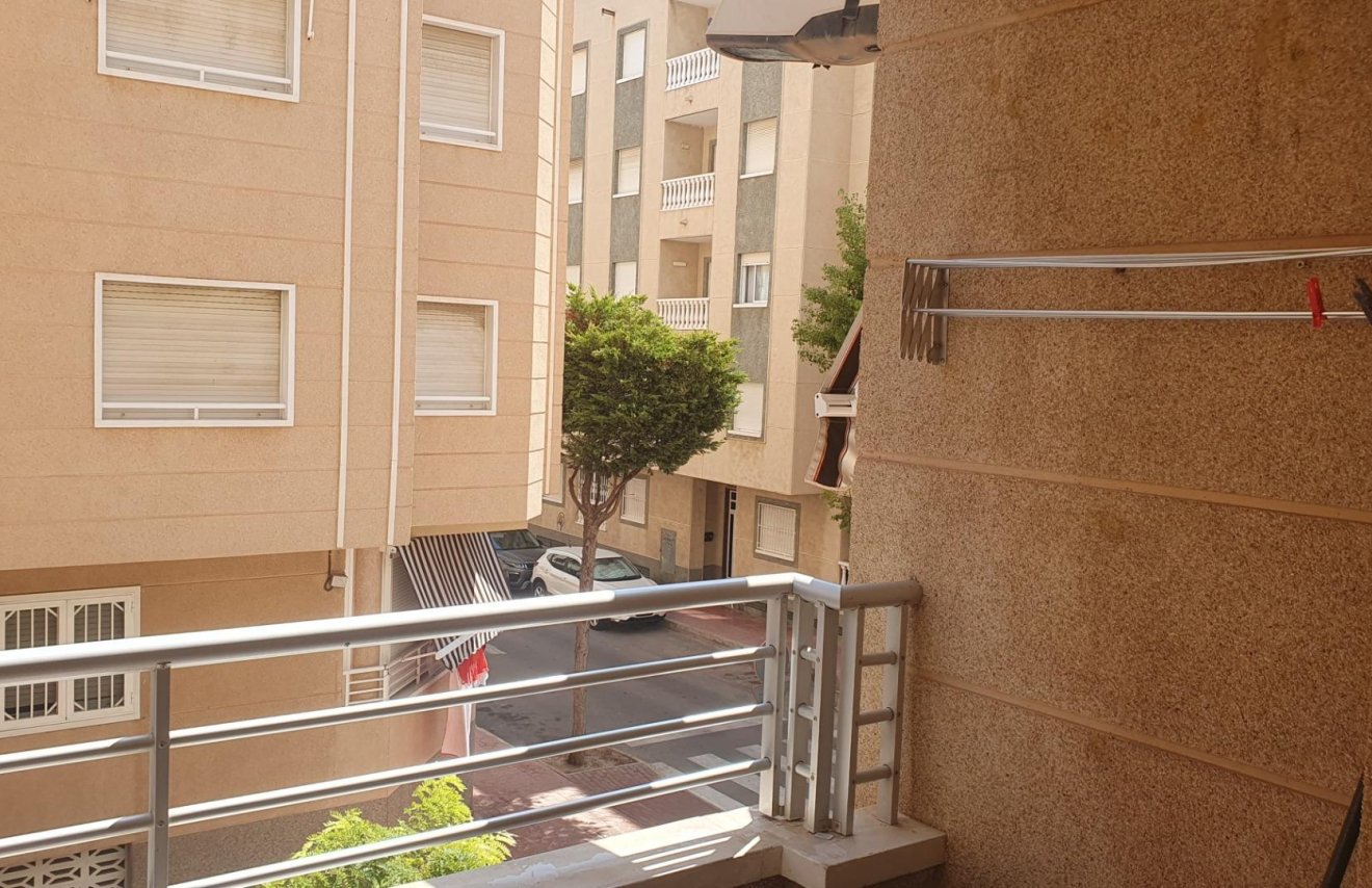 Resale - Apartamento - Guardamar del Segura - Los secanos