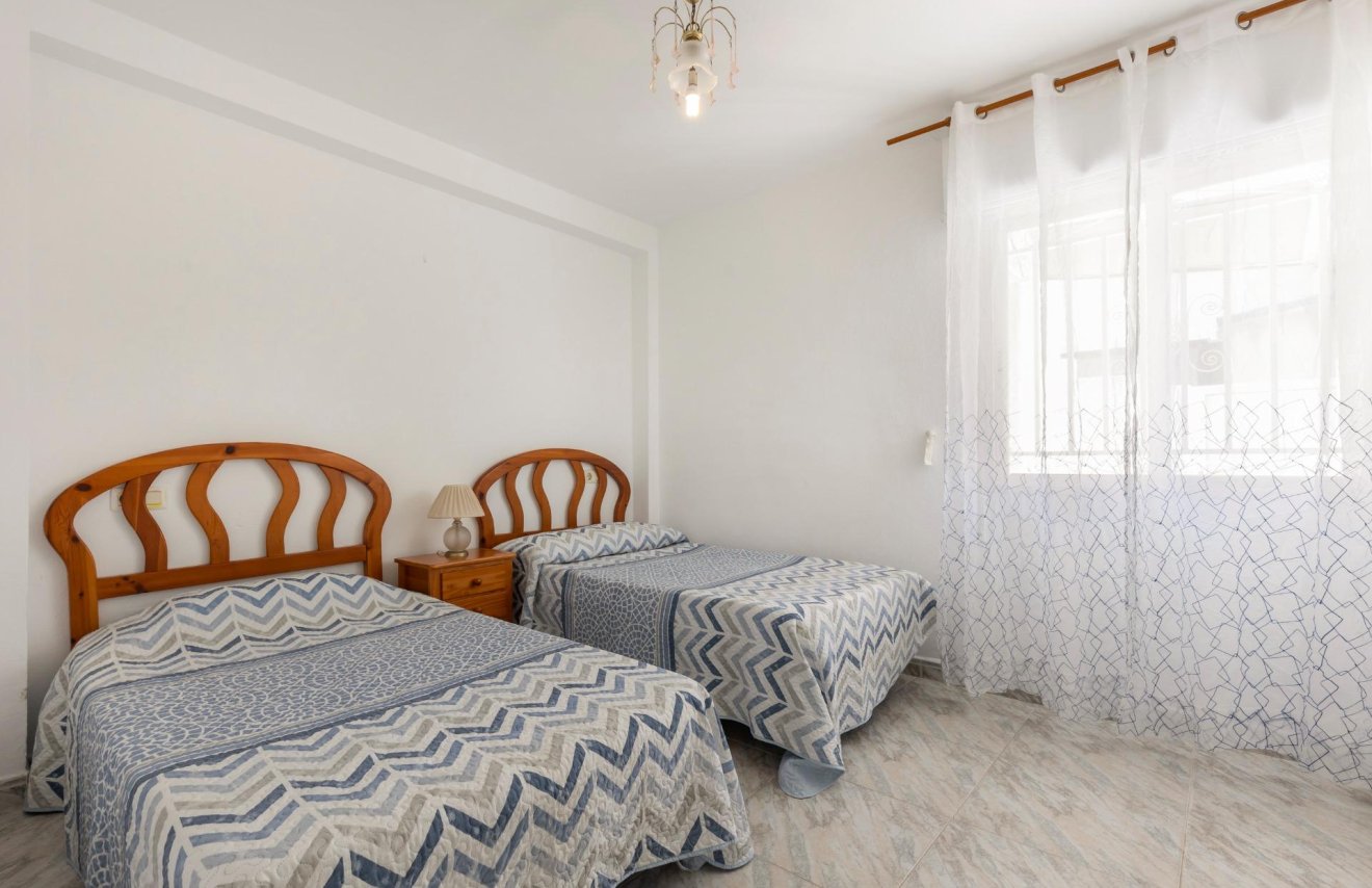 Resale - Bungalow - Torrevieja - Doña ines