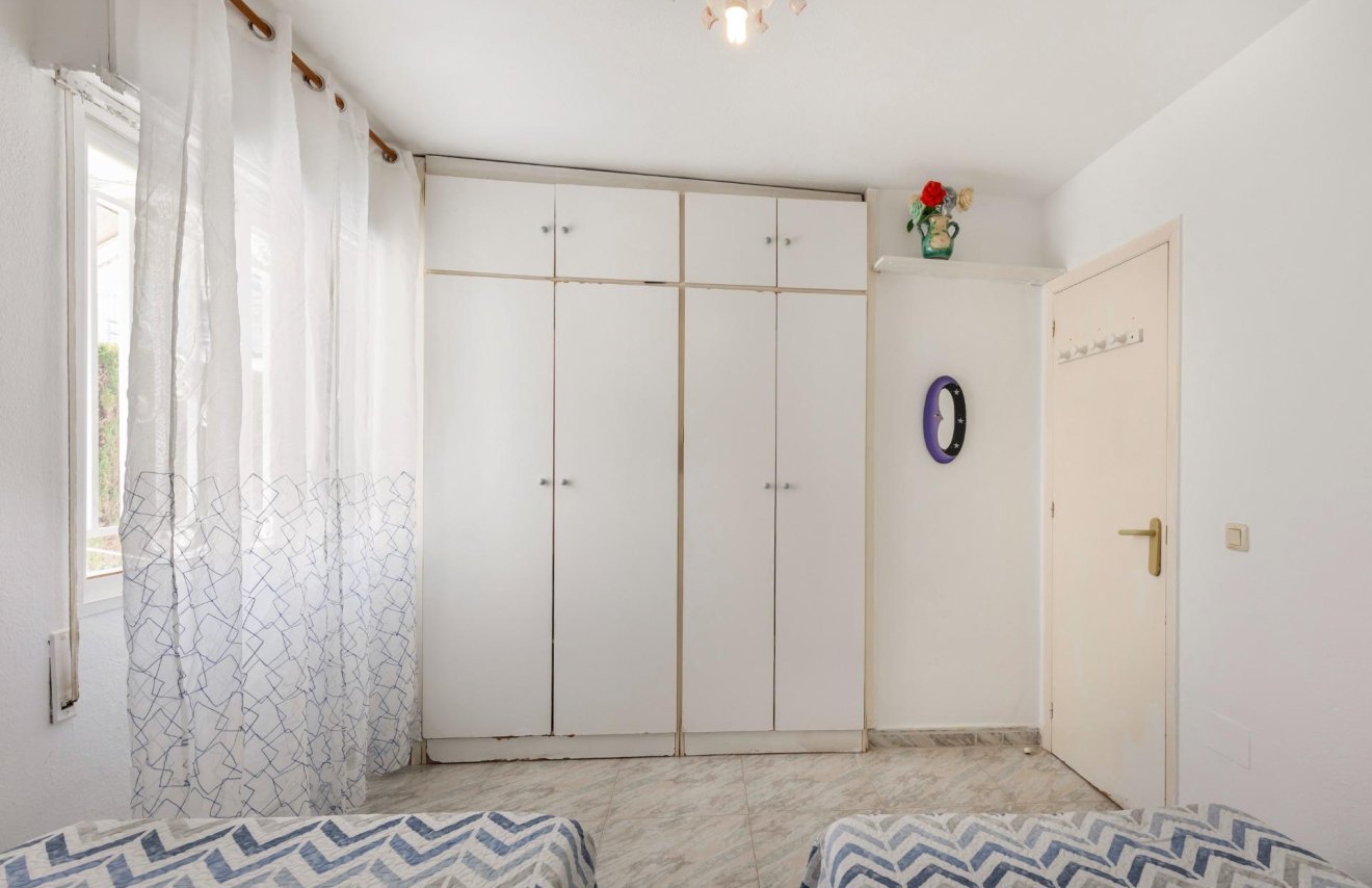 Resale - Bungalow - Torrevieja - Doña ines