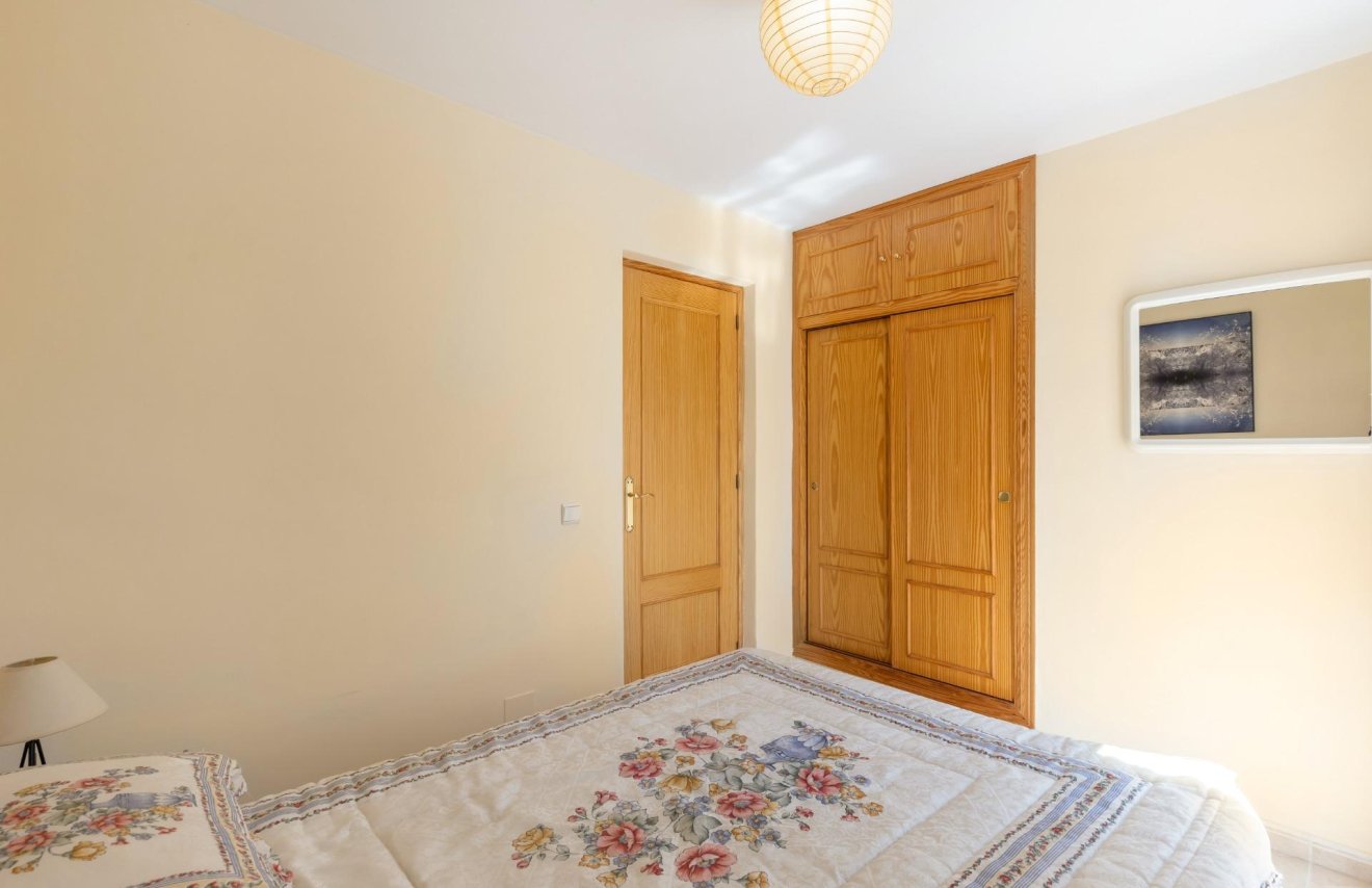 Resale - Bungalow - Torrevieja - Doña ines