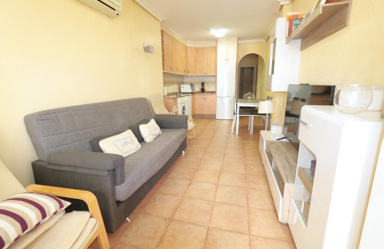 Resale - Apartamento - Torrevieja - Acequion