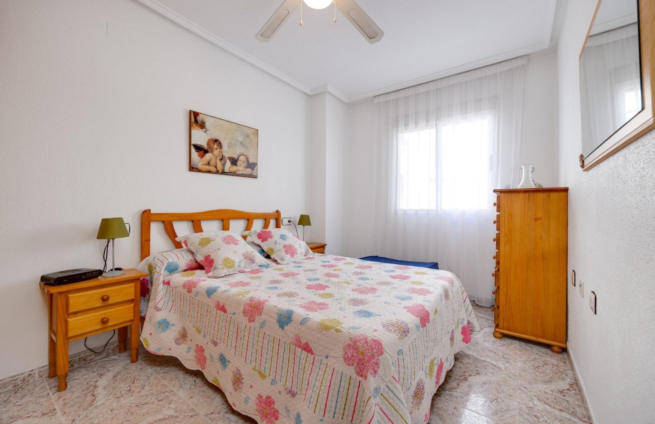 Resale - Apartamento - Torrevieja - Acequion