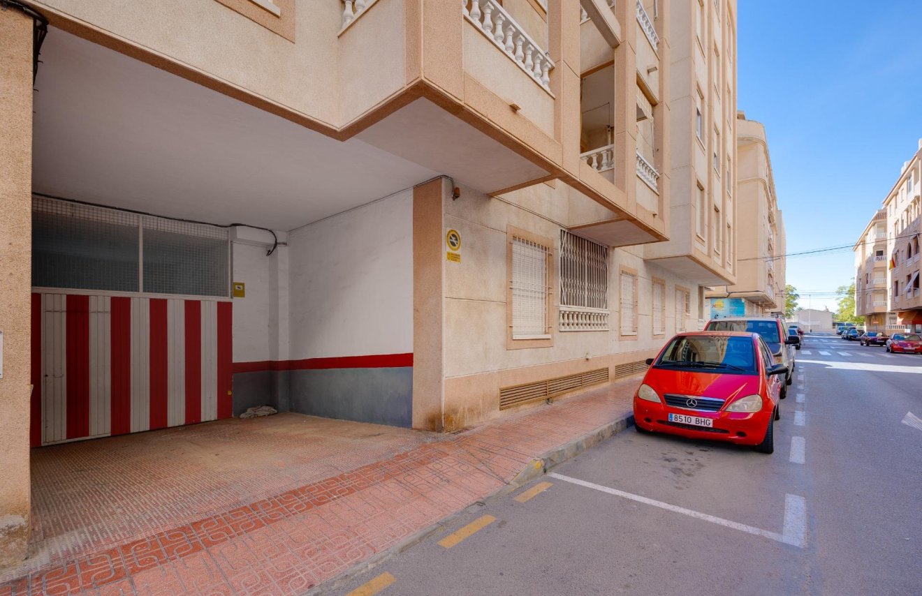 Resale - Apartamento - Torrevieja - Acequion