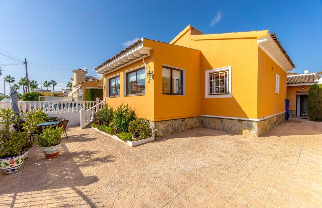 Reventa - Chalet - Orihuela Costa - Punta Prima