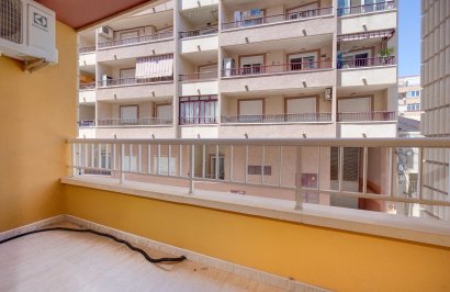 Resale - Apartamento - Torrevieja - Playa de los Locos