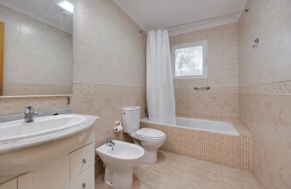 Resale - Apartamento - Torrevieja - Playa de los Locos