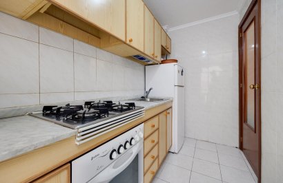 Resale - Apartamento - Torrevieja - Playa de los Locos